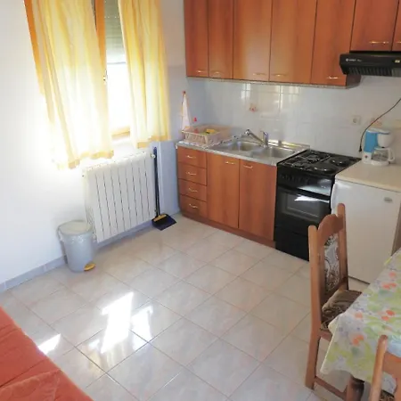In With One-bedroom 5