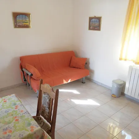 Apartment In With One-bedroom 5 Medulin