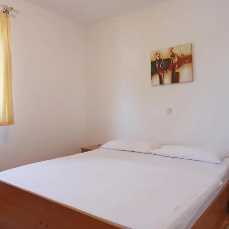 In With One-bedroom 5 *